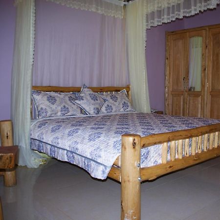 Baker'S Fort Hotel Gulu Esterno foto
