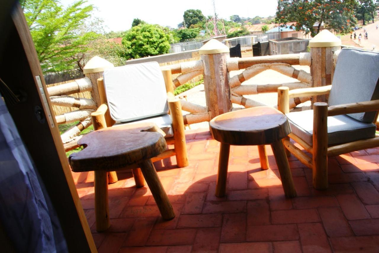 Baker'S Fort Hotel Gulu Esterno foto